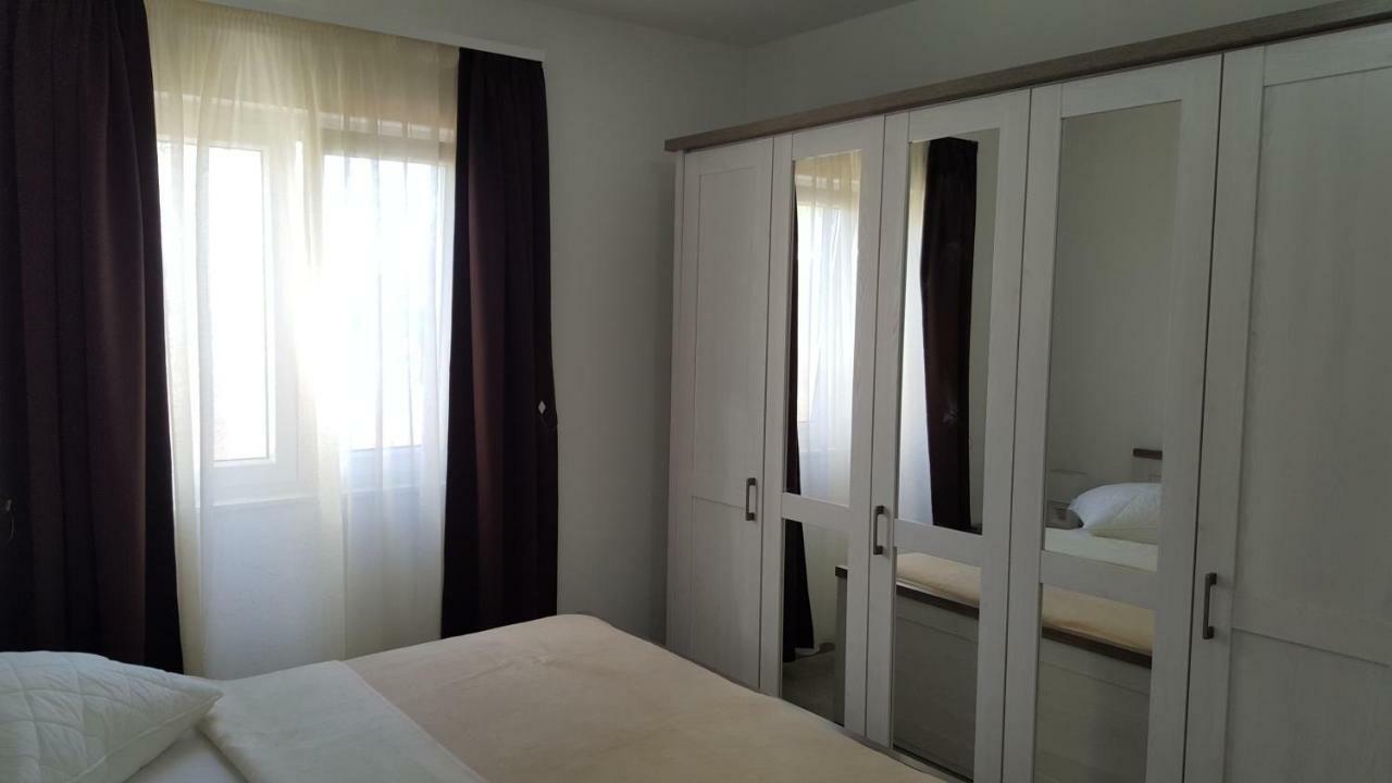 Apartments Anaivana Trogir Exterior photo