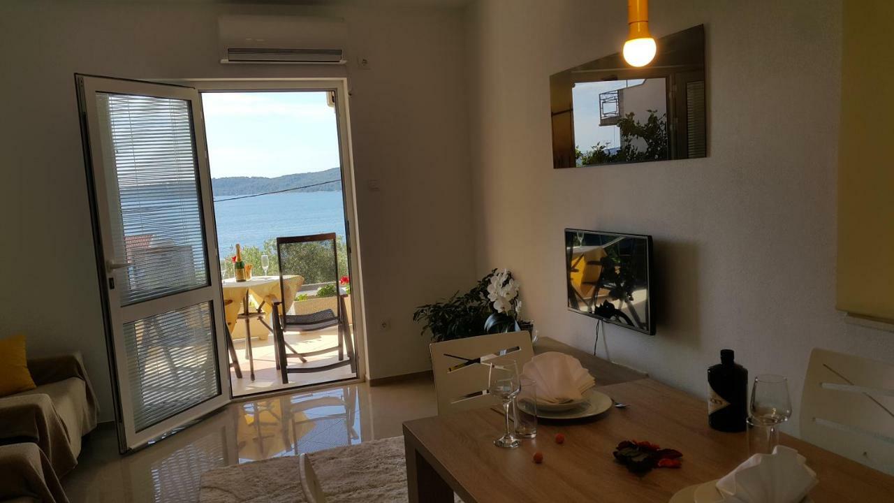 Apartments Anaivana Trogir Exterior photo